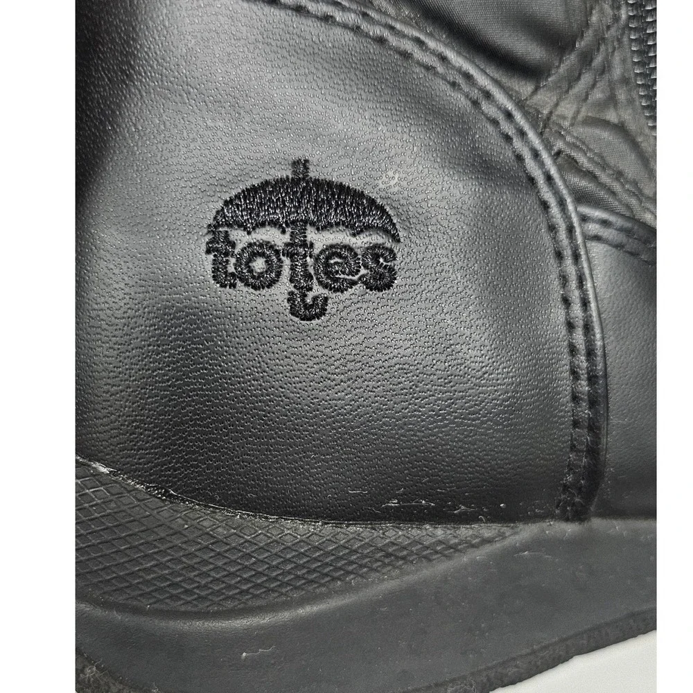 Totes Elsa-T Black Quilted Faux Fur Lined Winter Boots Womens 9W 100-0809